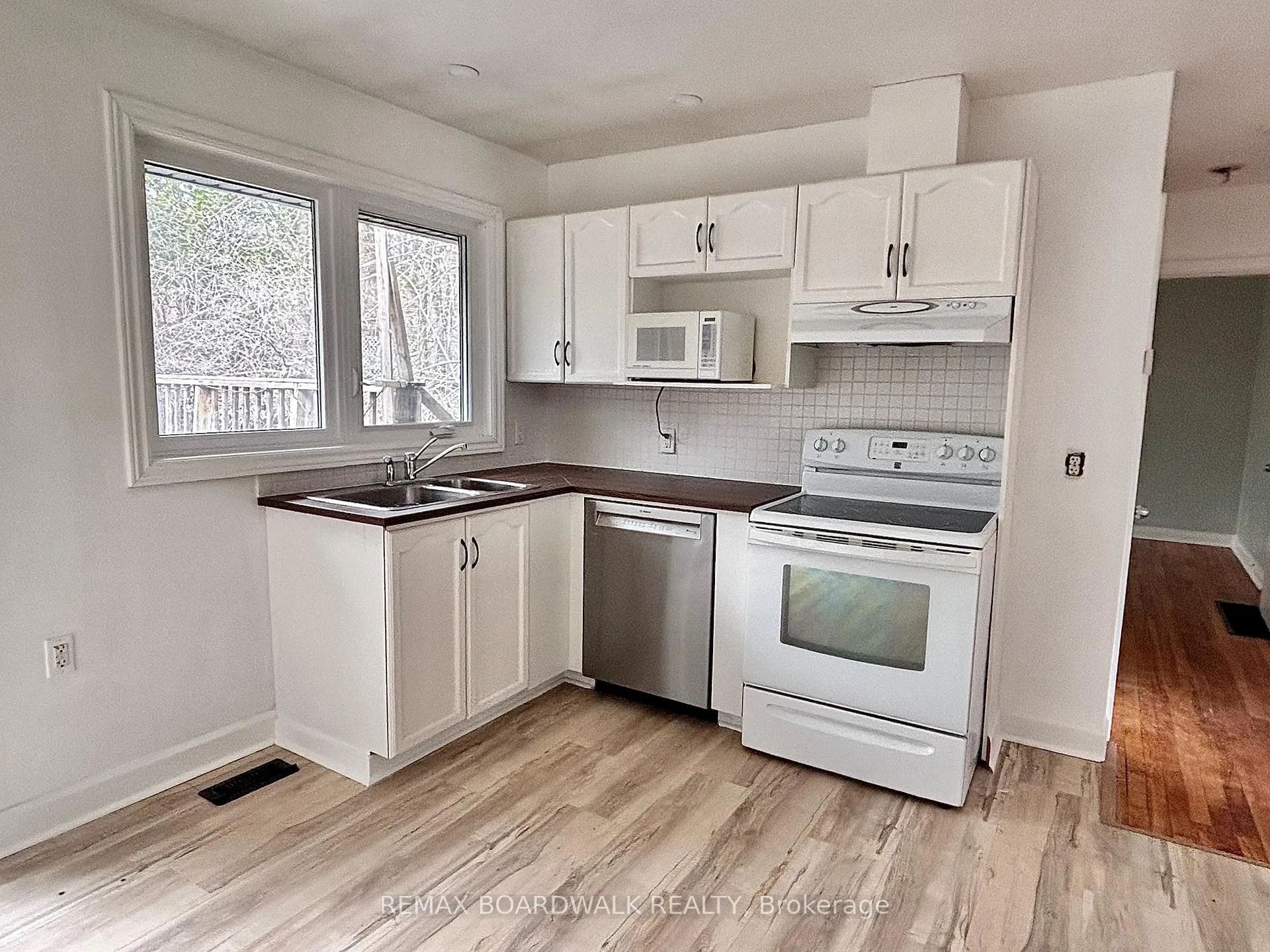 Photo 3 of 379 St Denis Street, Ottawa, Vanier — HOMEH