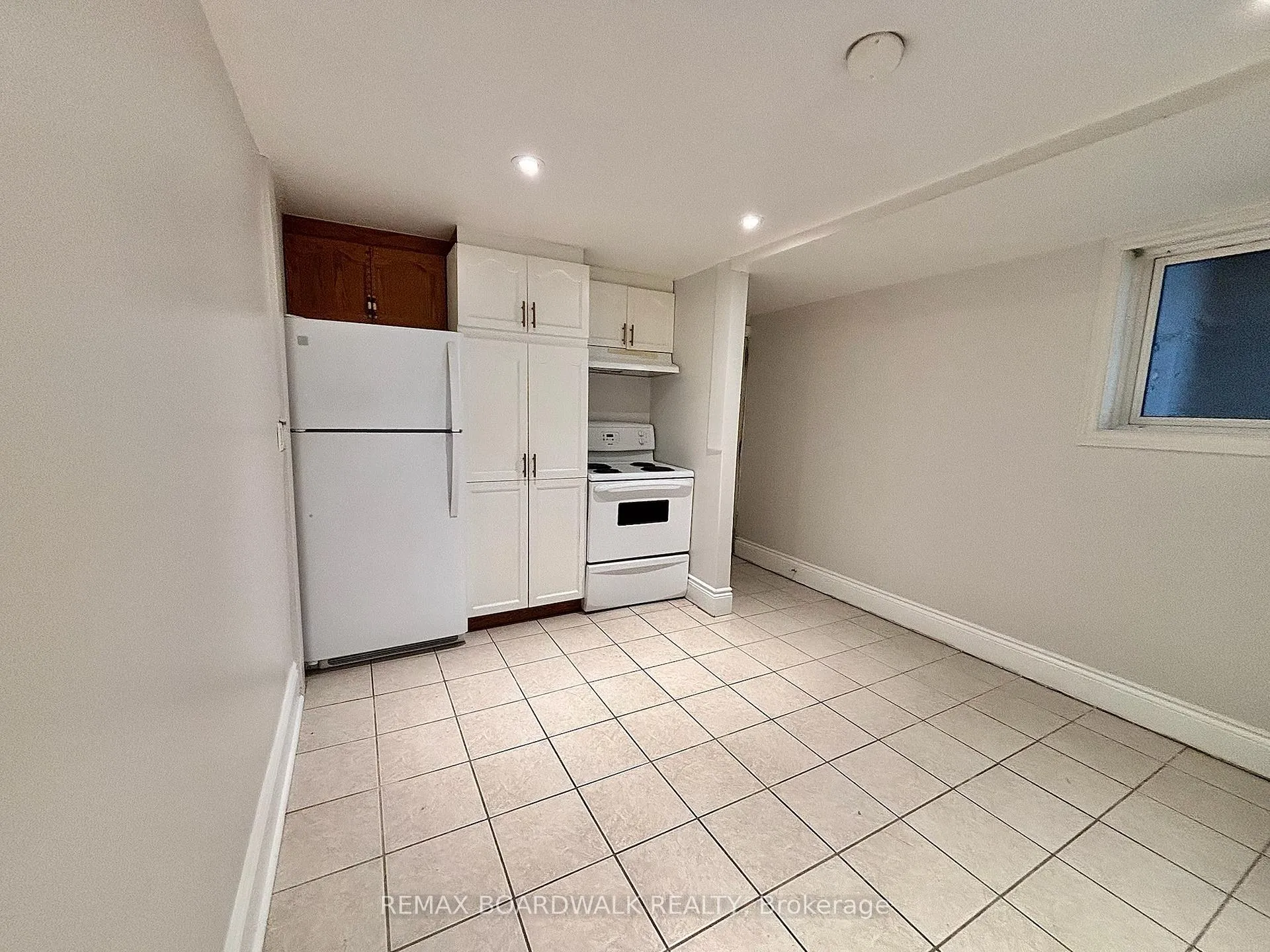 Photo 10 of 379 St Denis Street, Ottawa, Vanier — HOMEH