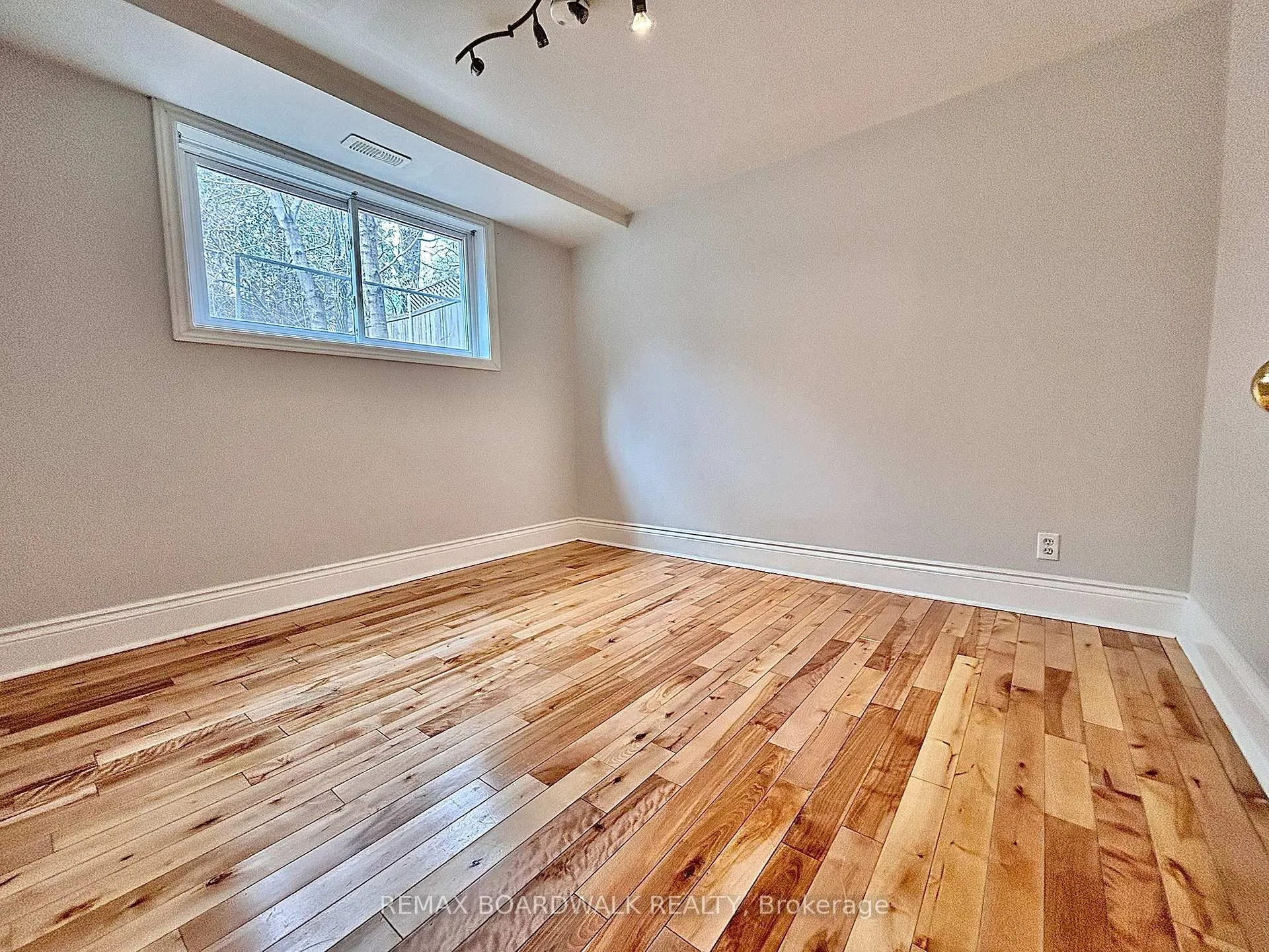 Photo 13 of 379 St Denis Street, Ottawa, Vanier — HOMEH