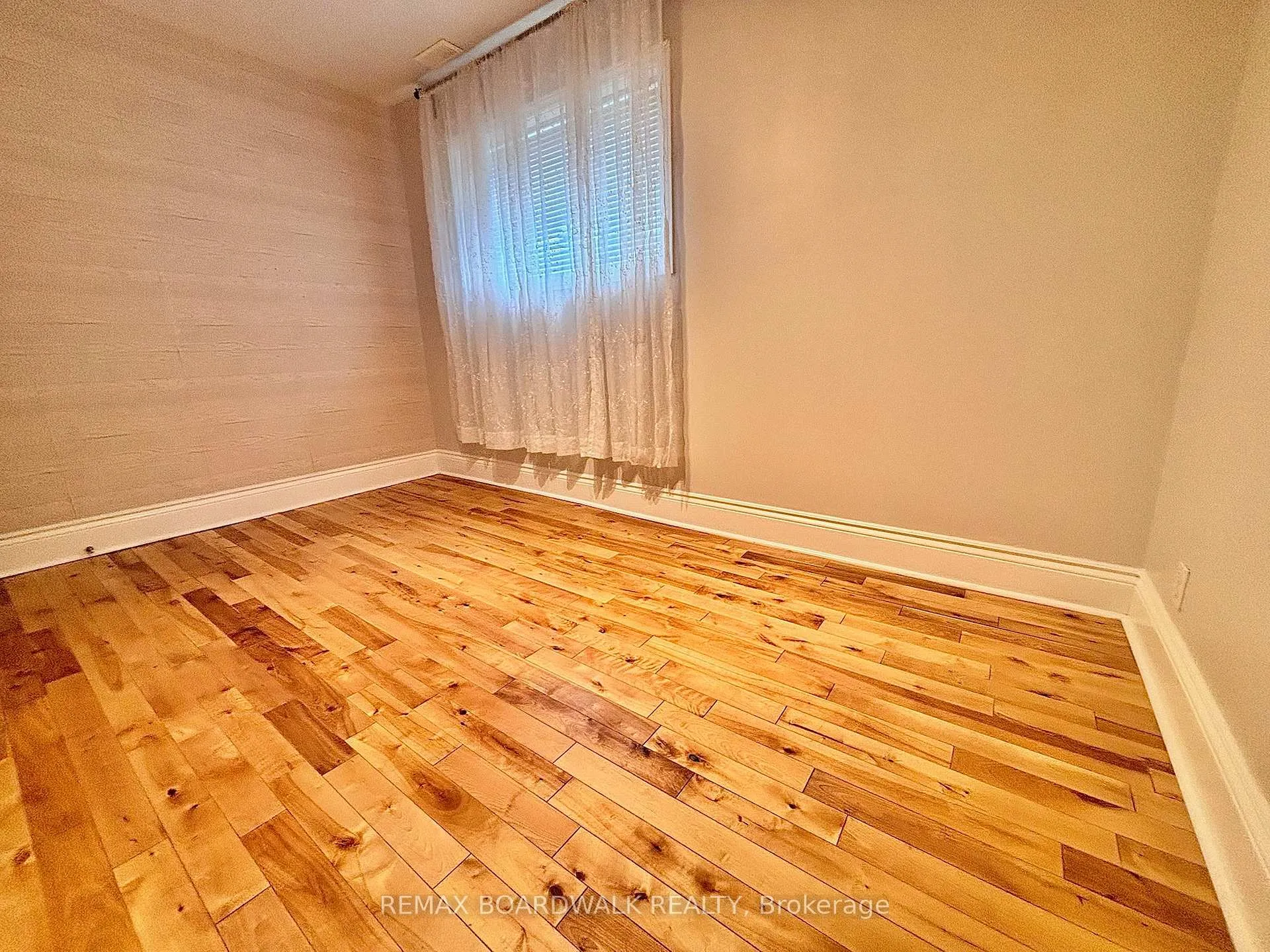 Photo 14 of 379 St Denis Street, Ottawa, Vanier — HOMEH