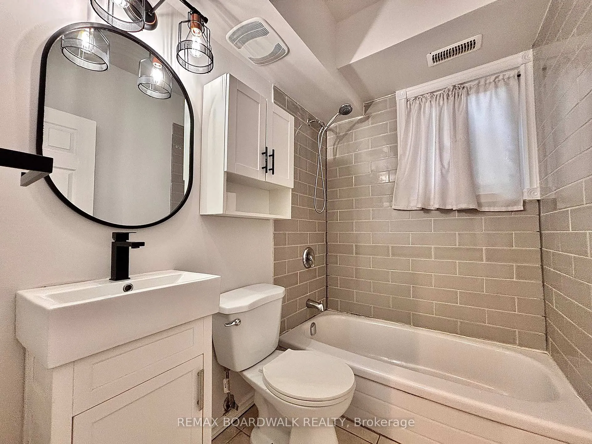 Photo 15 of 379 St Denis Street, Ottawa, Vanier — HOMEH
