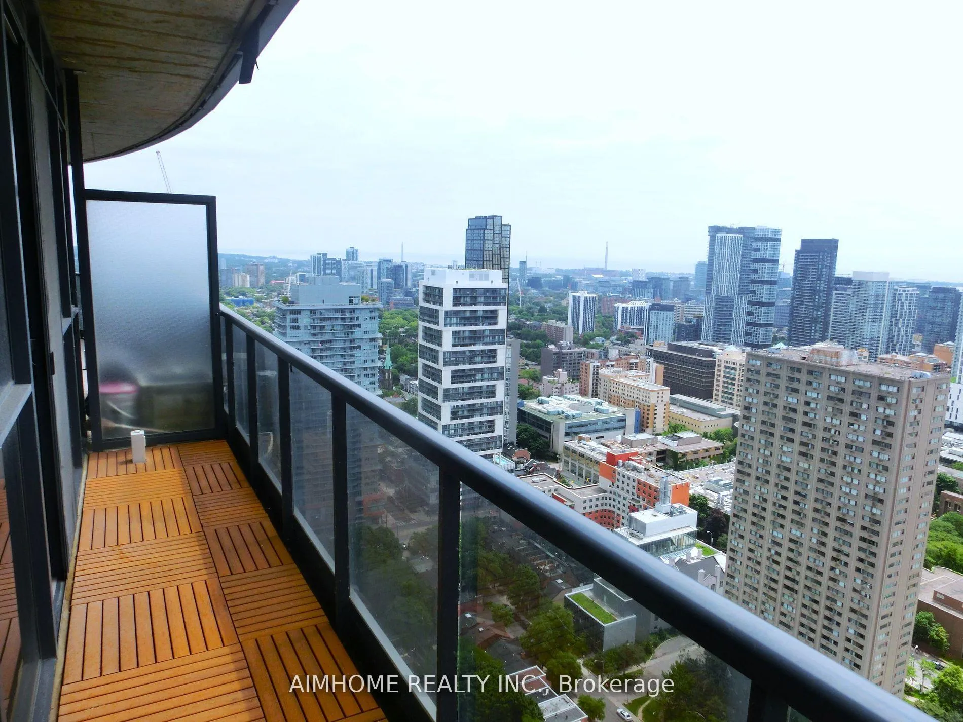 Photo 5 of Unit 4104, 21 Carlton Street, Toronto, Church-Yonge Corridor — HOMEH