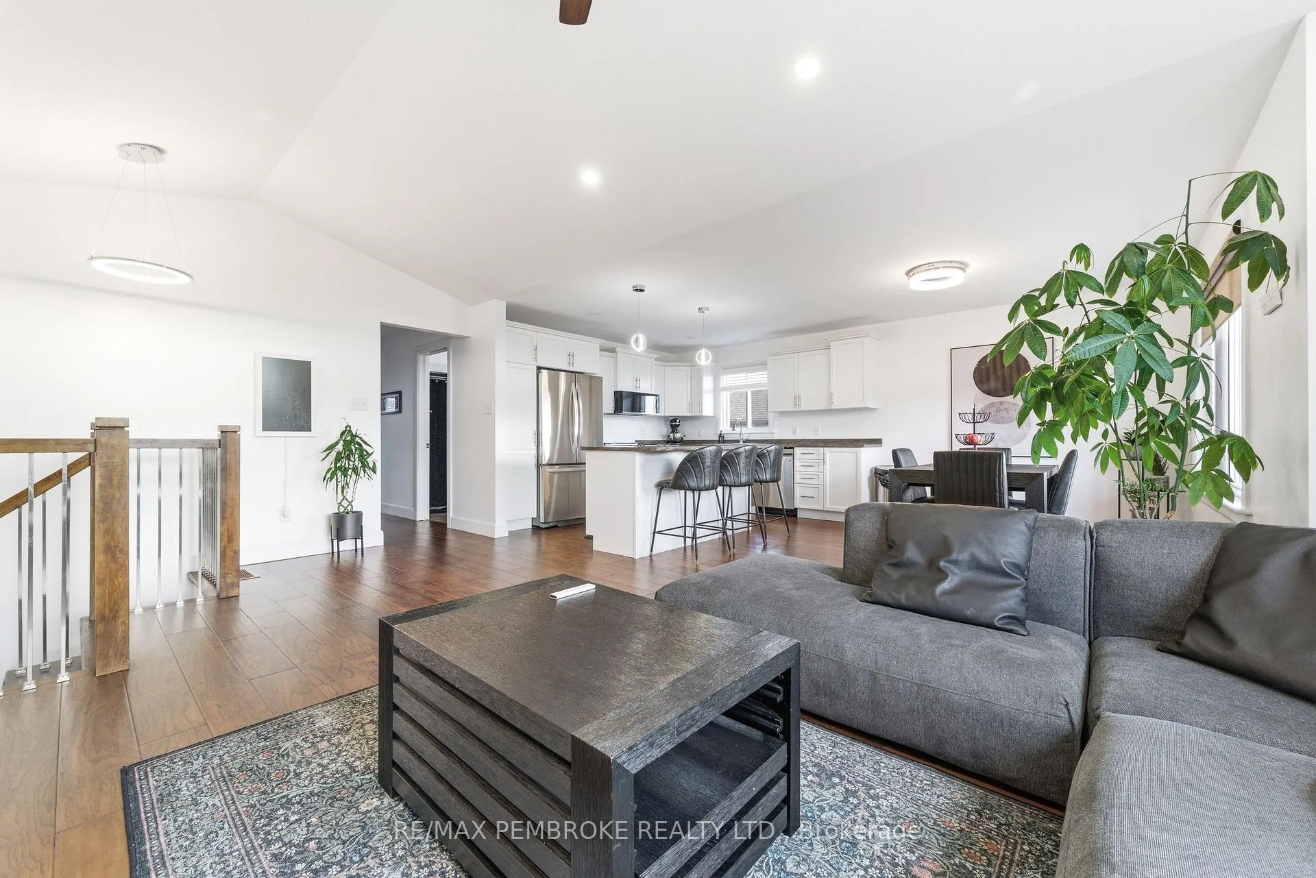 Photo 16 of 20 Liam Street, Petawawa — HOMEH