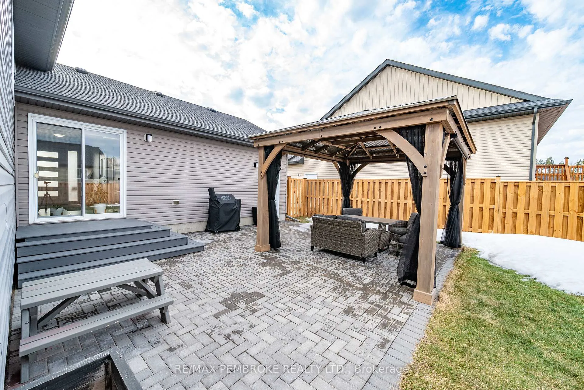 Photo 43 of 20 Liam Street, Petawawa — HOMEH