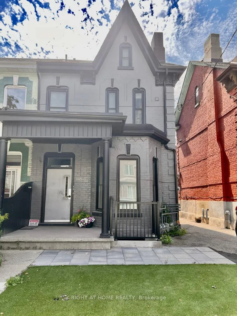Front of Unit Lower, 148 Dovercourt Road