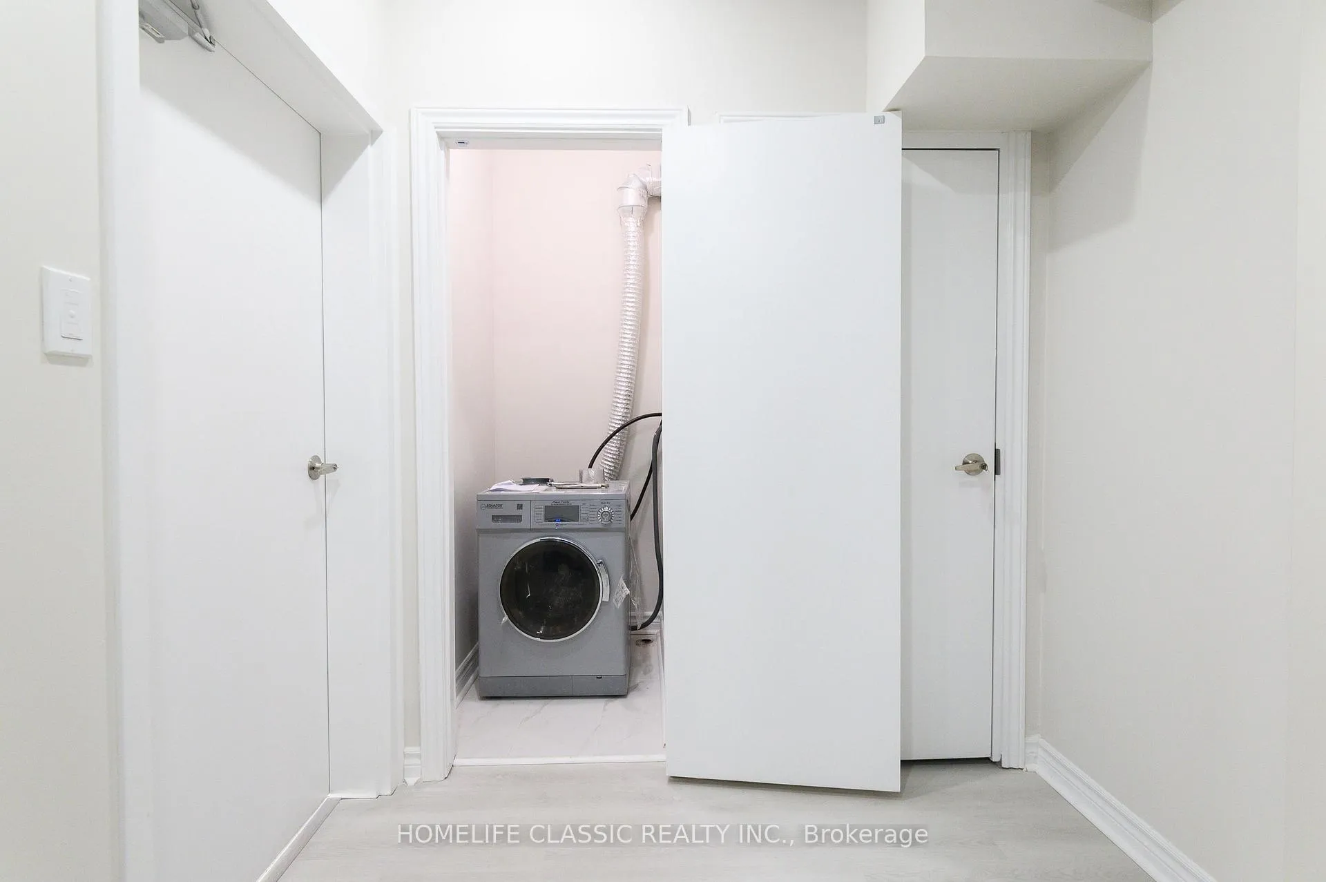 Photo 11 of Unit First Floor #2, 2915 Bur Oak Avenue, Markham, Cornell — HOMEH