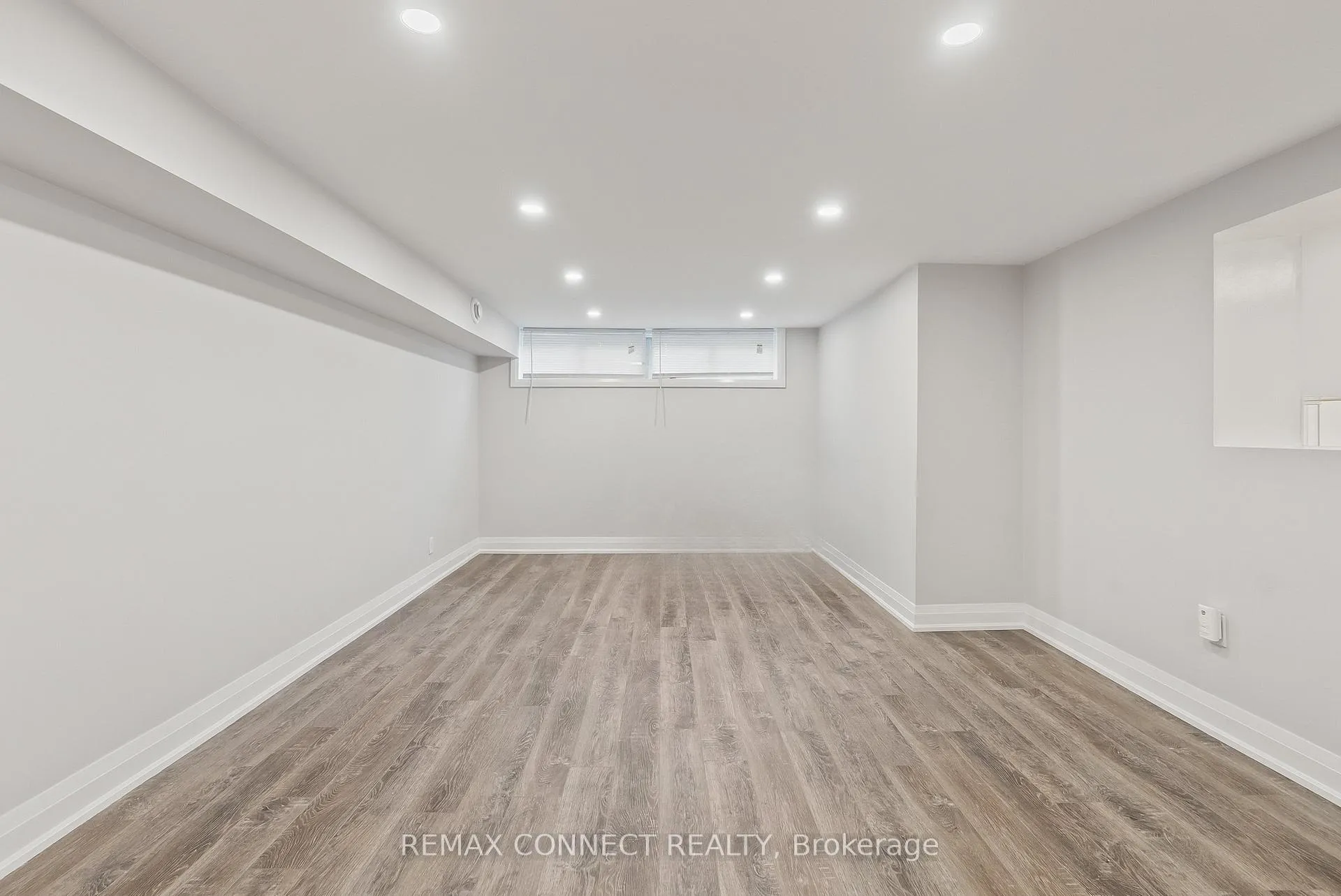 Photo 3 of 124 Burcher Road, Ajax, South East — HOMEH