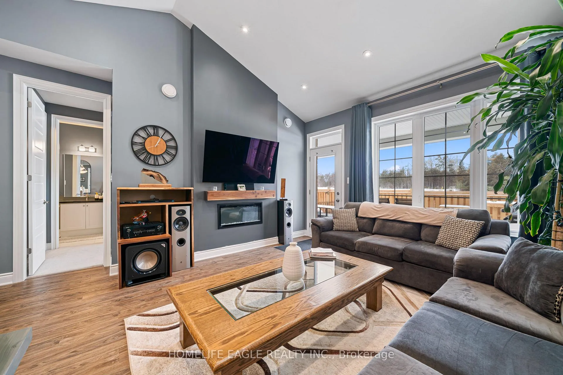 Photo 2 of 2962 Murphy Place, Innisfil, Rural Innisfil — HOMEH
