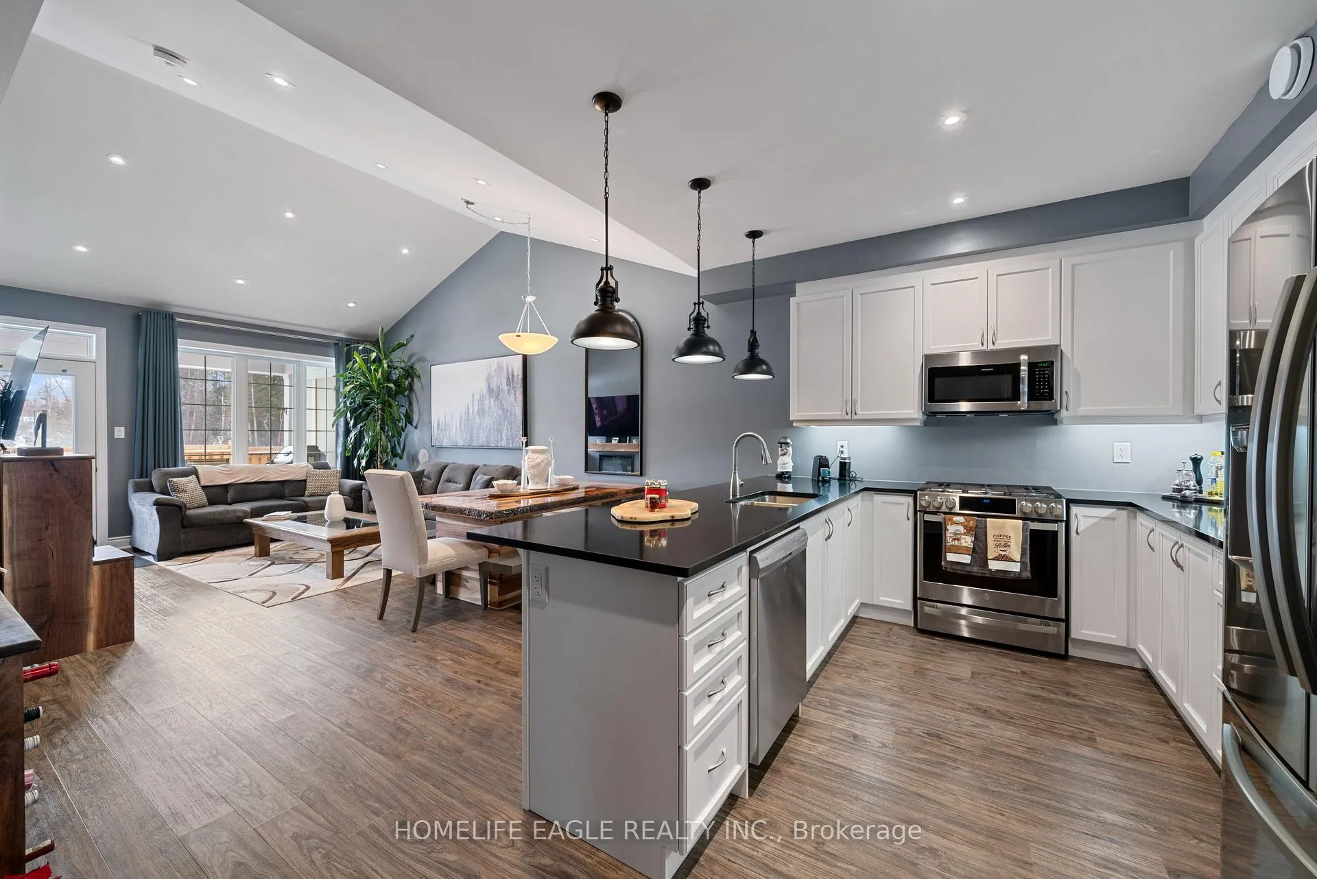 Photo 9 of 2962 Murphy Place, Innisfil, Rural Innisfil — HOMEH