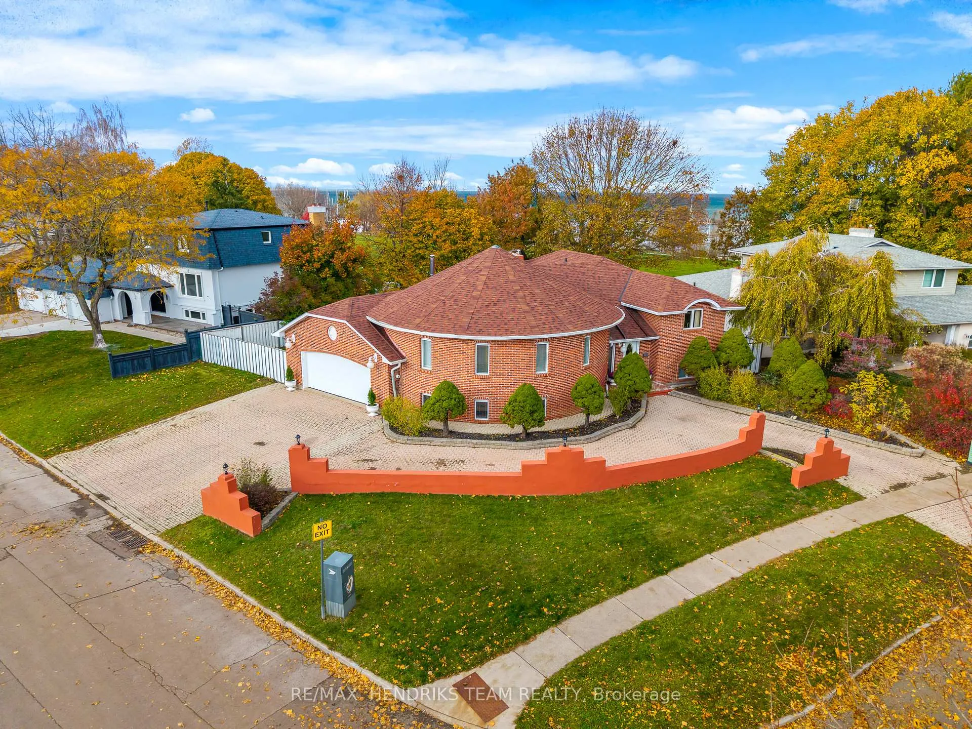 Photo 1 of 85 Westgate Park Drive, St. Catharines, Lakeshore — HOMEH