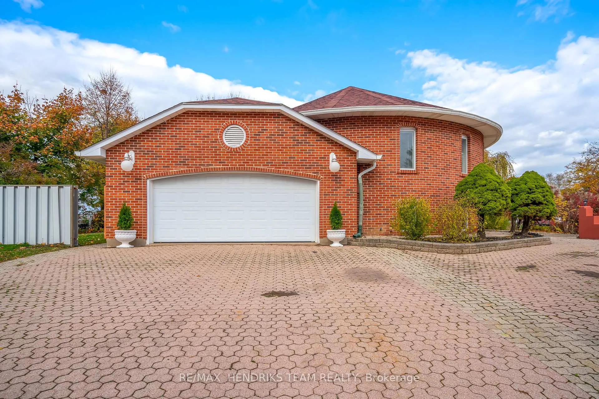 Photo 5 of 85 Westgate Park Drive, St. Catharines, Lakeshore — HOMEH