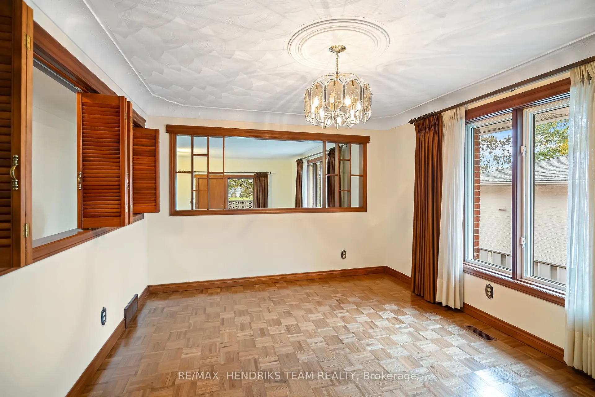 Photo 11 of 85 Westgate Park Drive, St. Catharines, Lakeshore — HOMEH