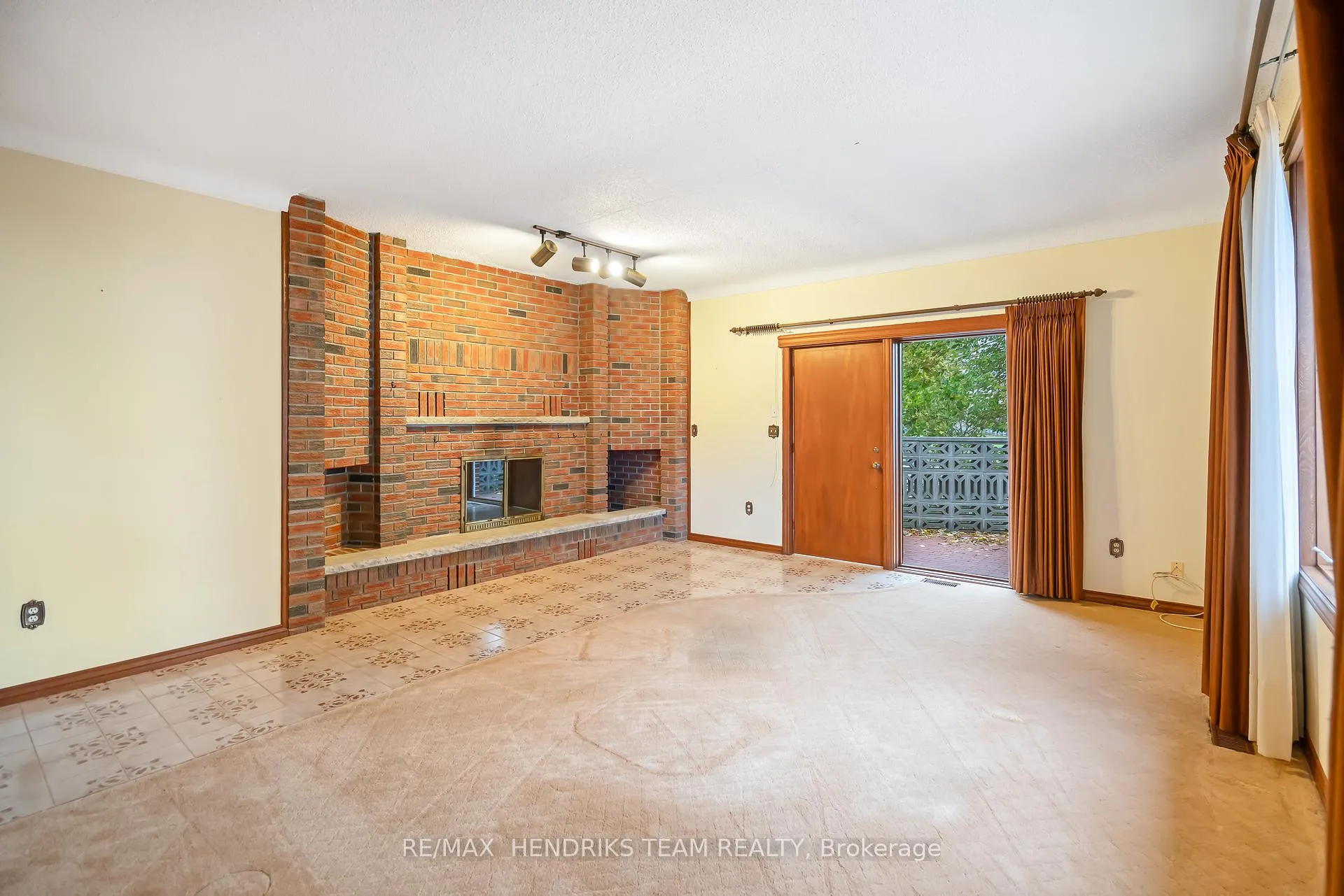 Photo 13 of 85 Westgate Park Drive, St. Catharines, Lakeshore — HOMEH