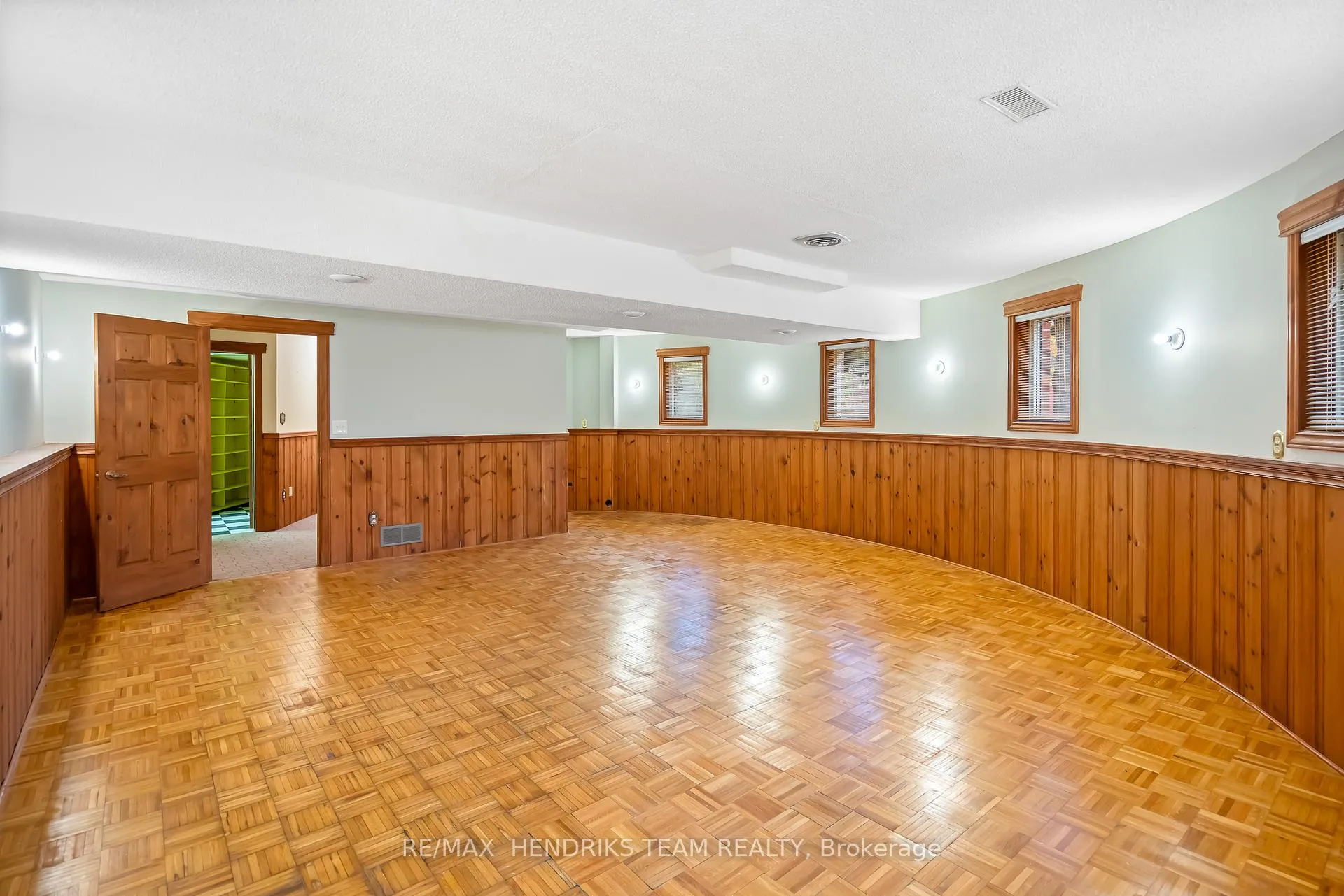 Photo 27 of 85 Westgate Park Drive, St. Catharines, Lakeshore — HOMEH