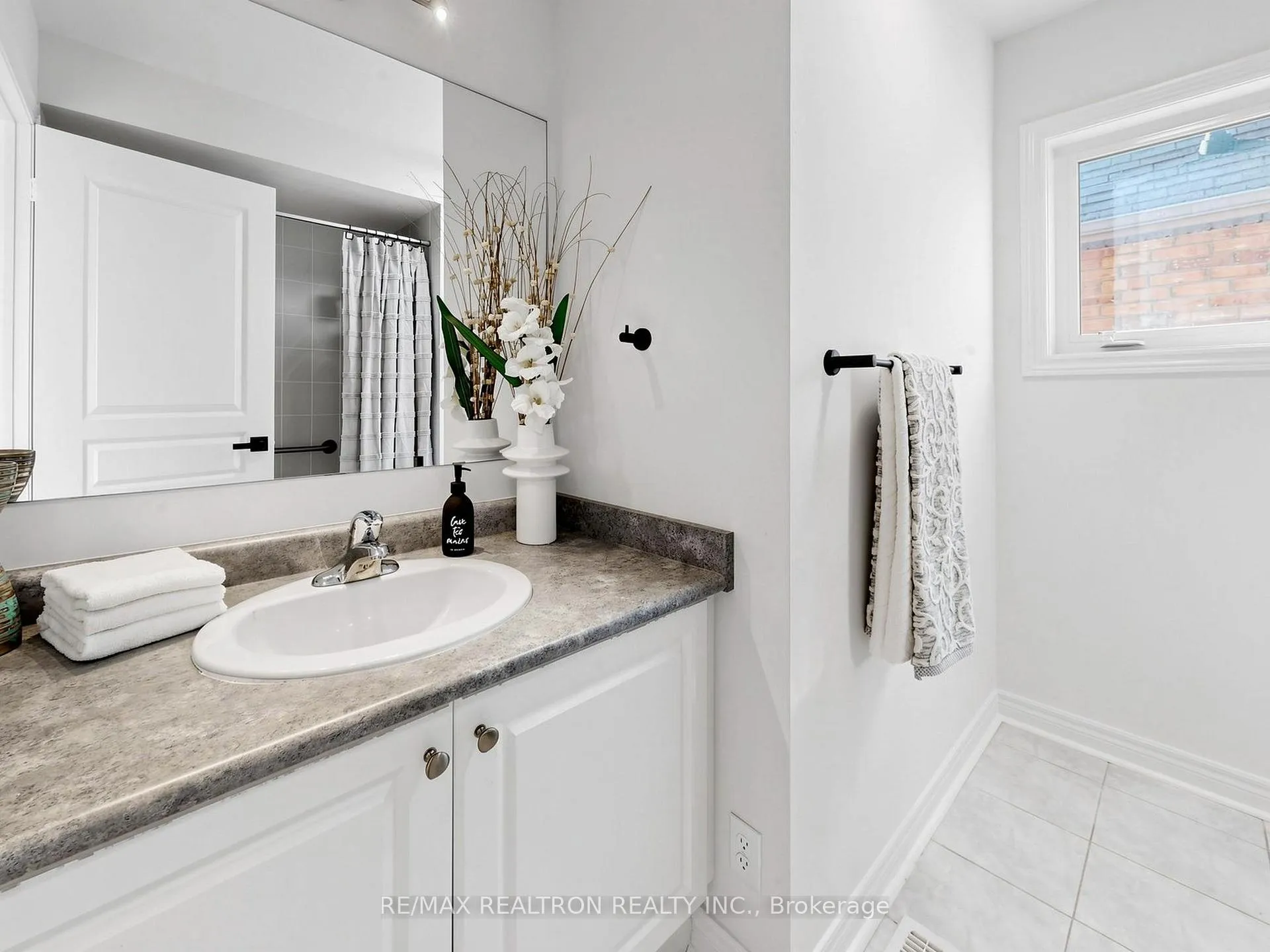 Photo 41 of 22 Prebble Drive, Markham, Wismer — HOMEH