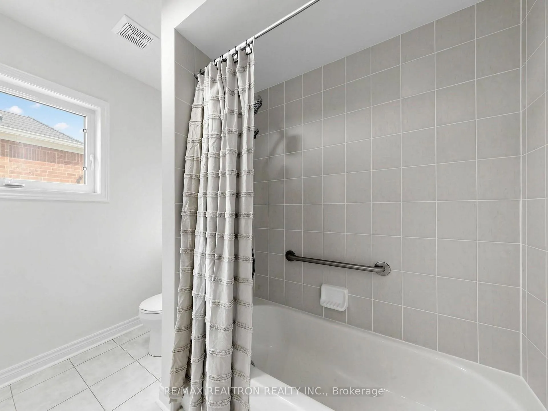Photo 42 of 22 Prebble Drive, Markham, Wismer — HOMEH