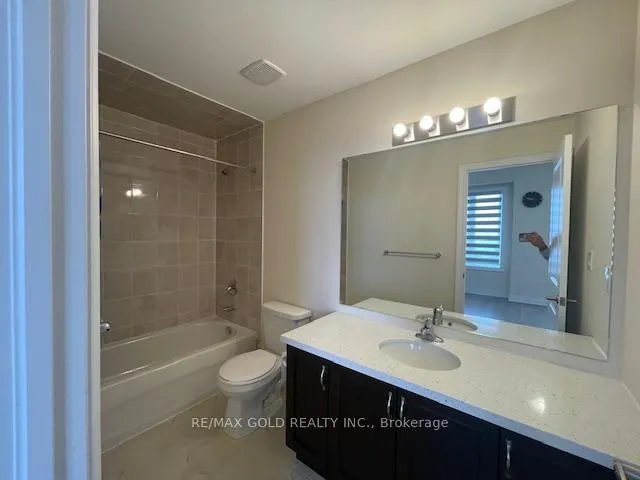 Photo 11 of Unit Main Floor Plus Basement, 48 Andress Way, Markham, Cedarwood — HOMEH