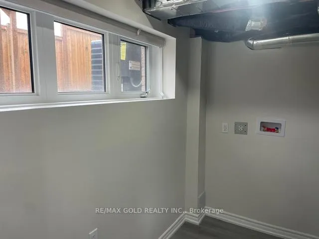 Photo 20 of Unit Main Floor Plus Basement, 48 Andress Way, Markham, Cedarwood — HOMEH