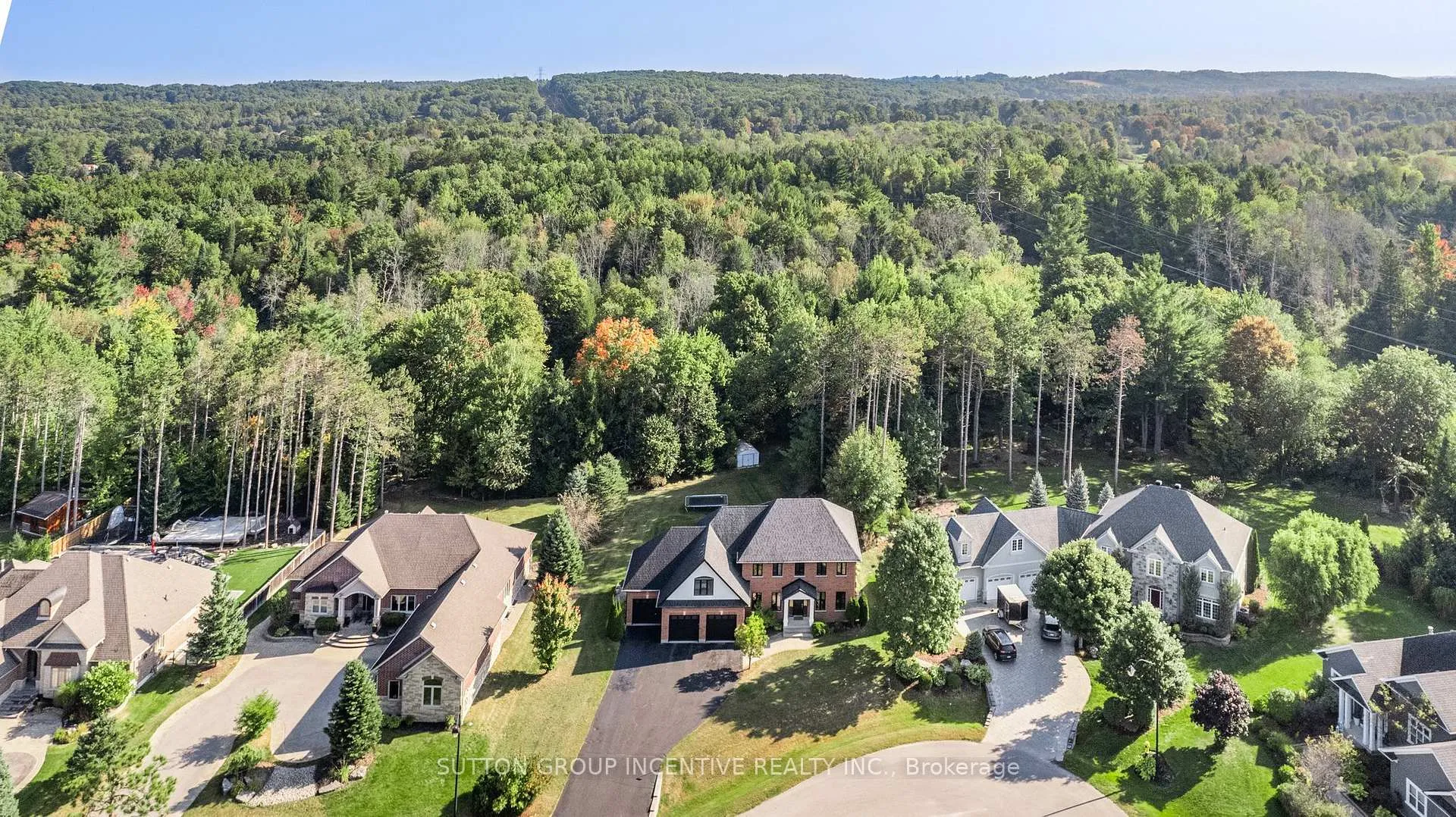 Photo 2 of 38 Lilac Lane, Springwater, Midhurst — HOMEH