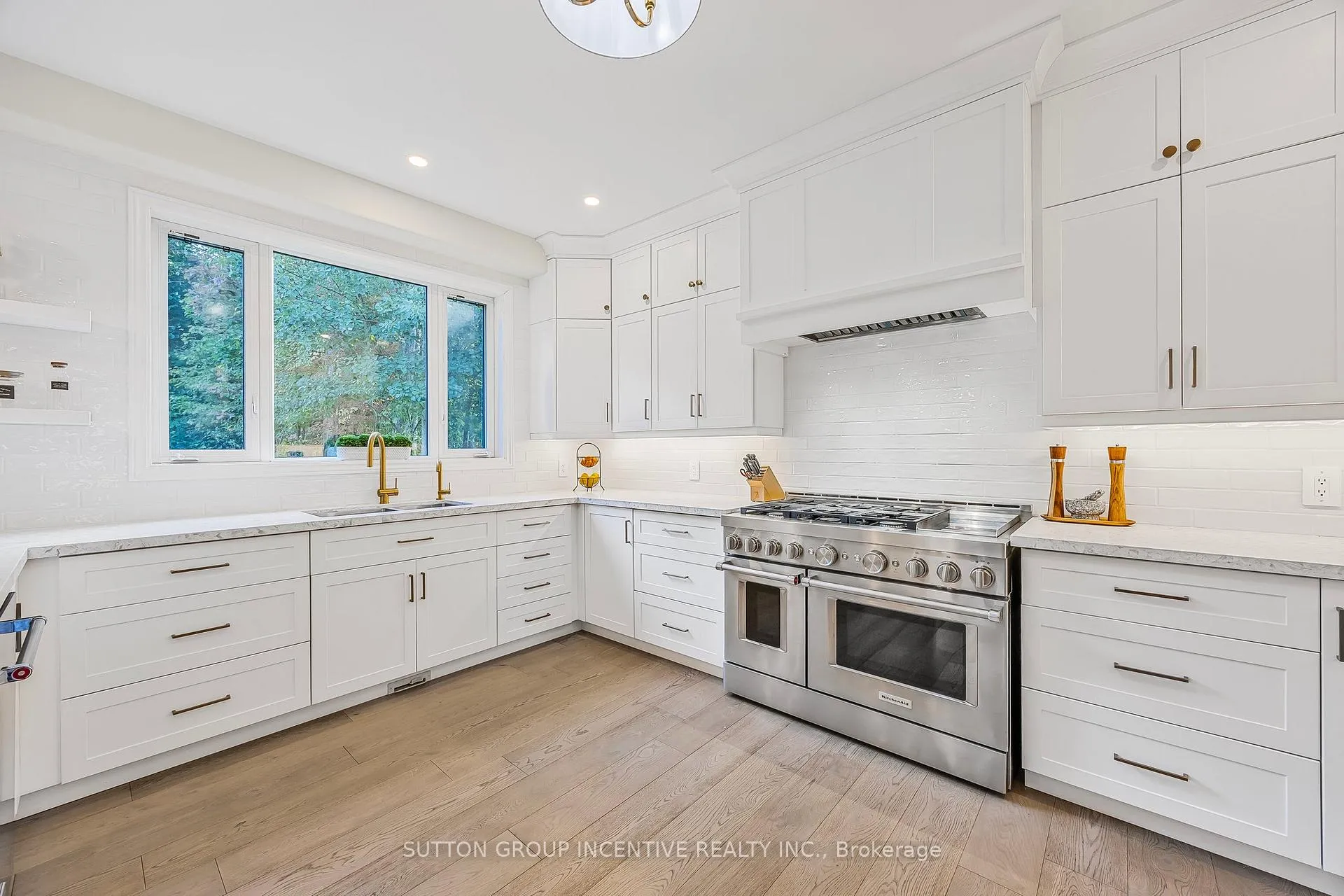 Photo 12 of 38 Lilac Lane, Springwater, Midhurst — HOMEH