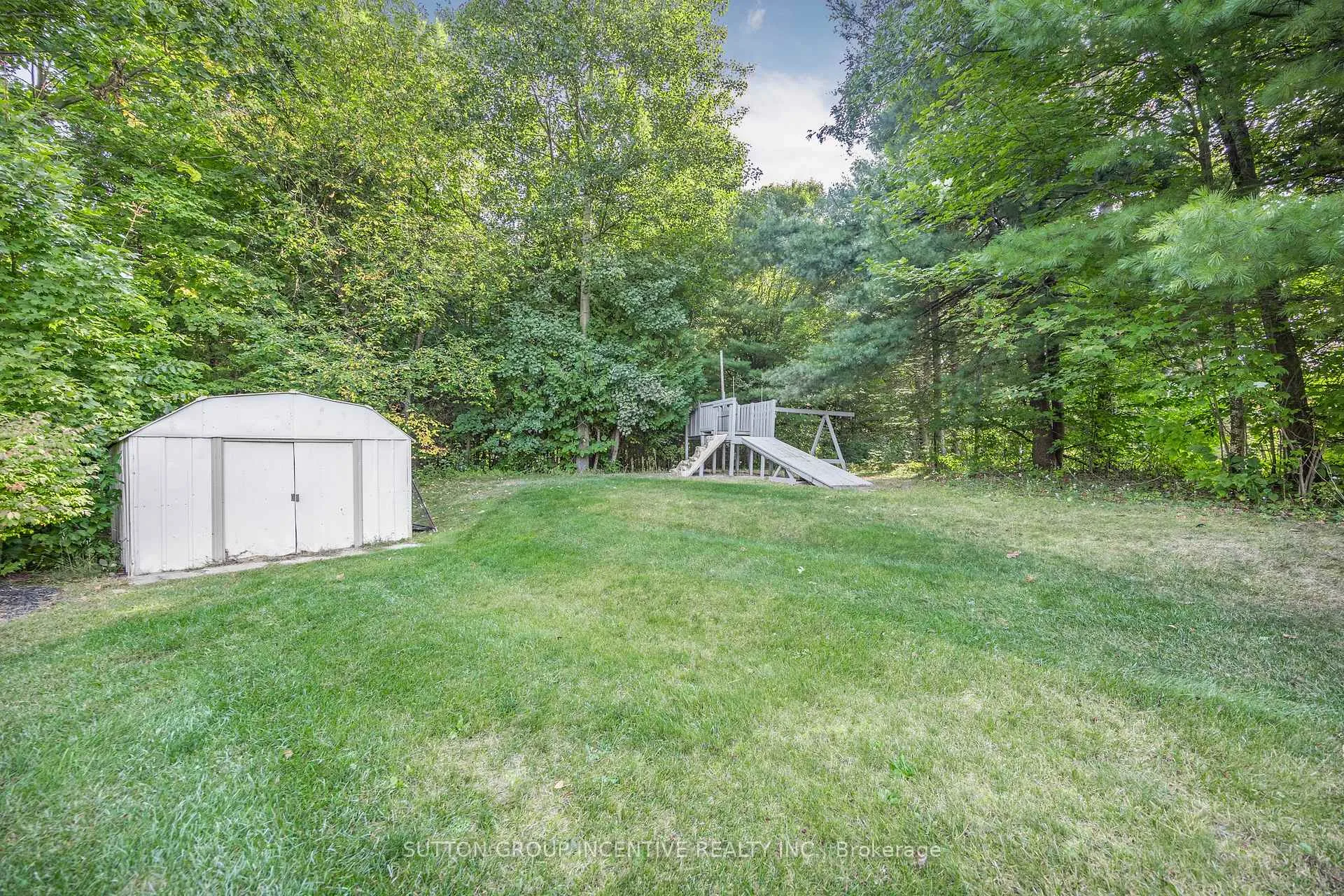 Photo 38 of 38 Lilac Lane, Springwater, Midhurst — HOMEH