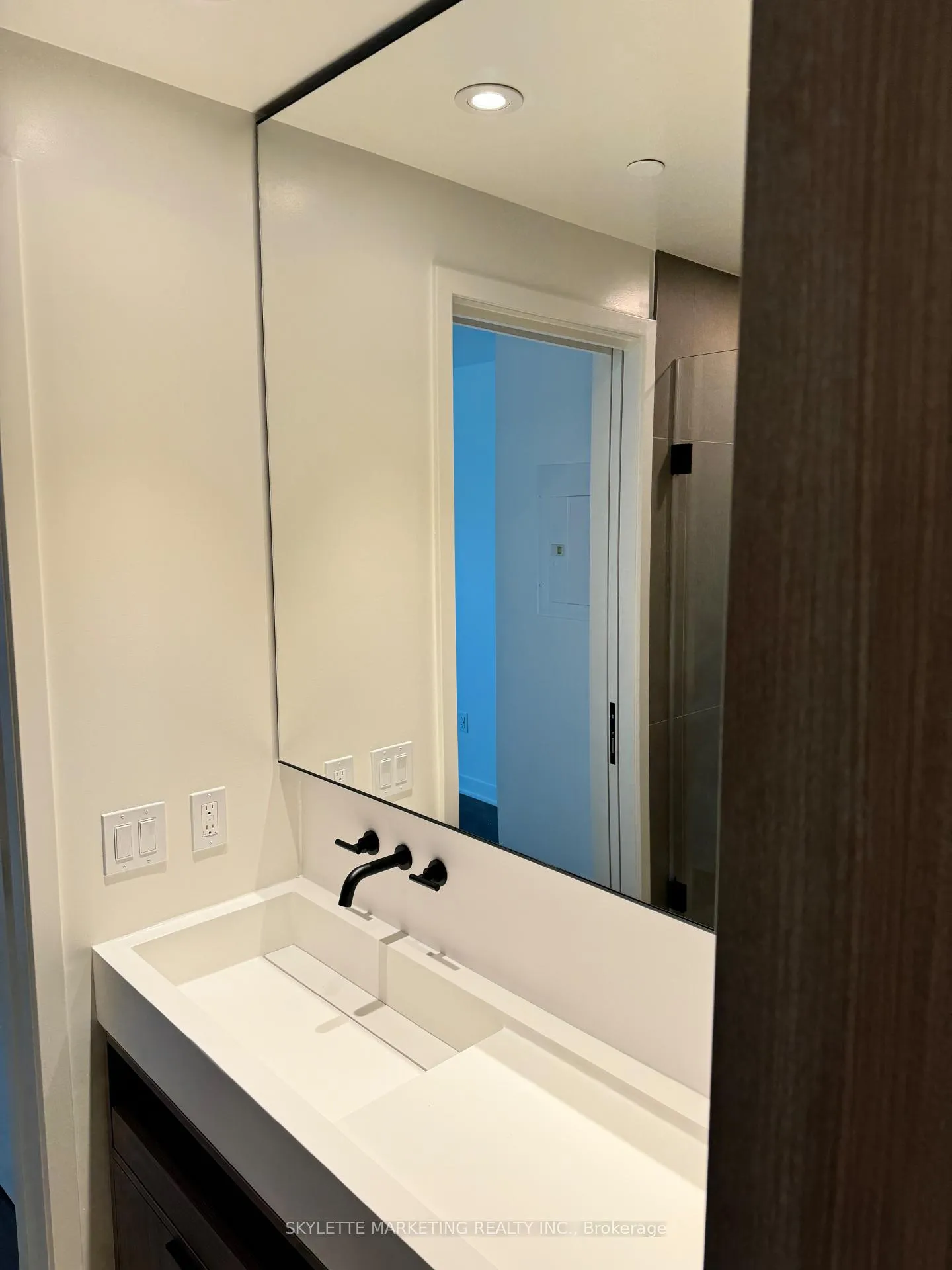 Photo 6 of Unit 3308, 55 Charles Street, Toronto, Church-Yonge Corridor — HOMEH