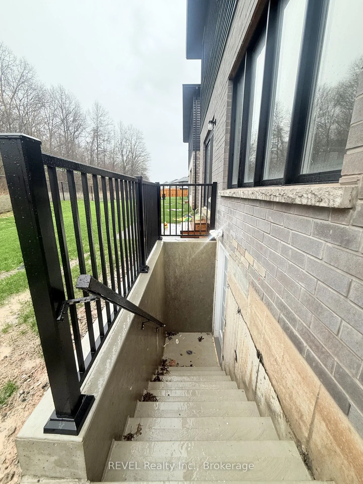 Photo 3 of 19 Willson Drive, Thorold, Hurricane/Merrittville — HOMEH