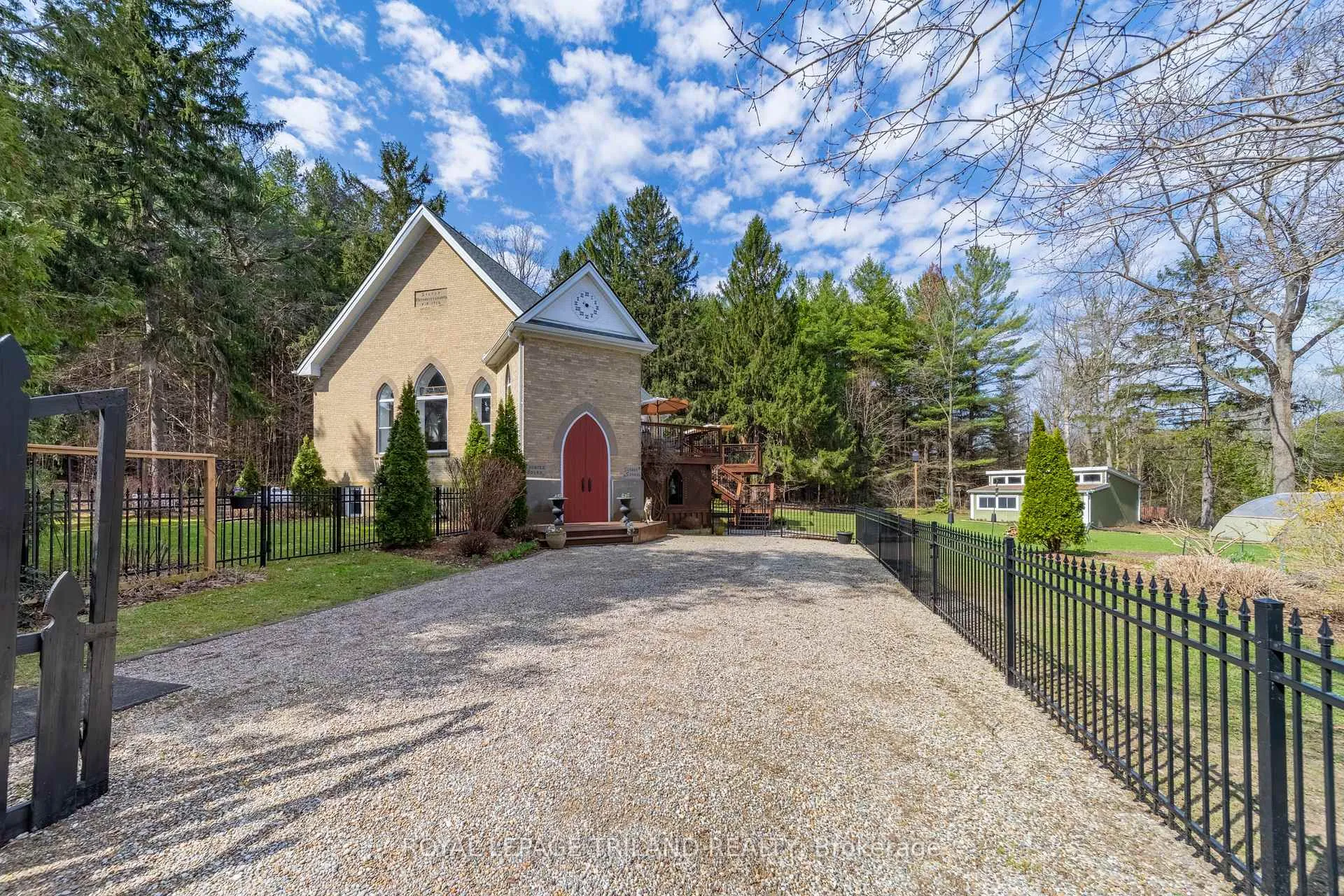 Photo 2 of 32135 Sylvan Road, North Middlesex, Sylvan — HOMEH