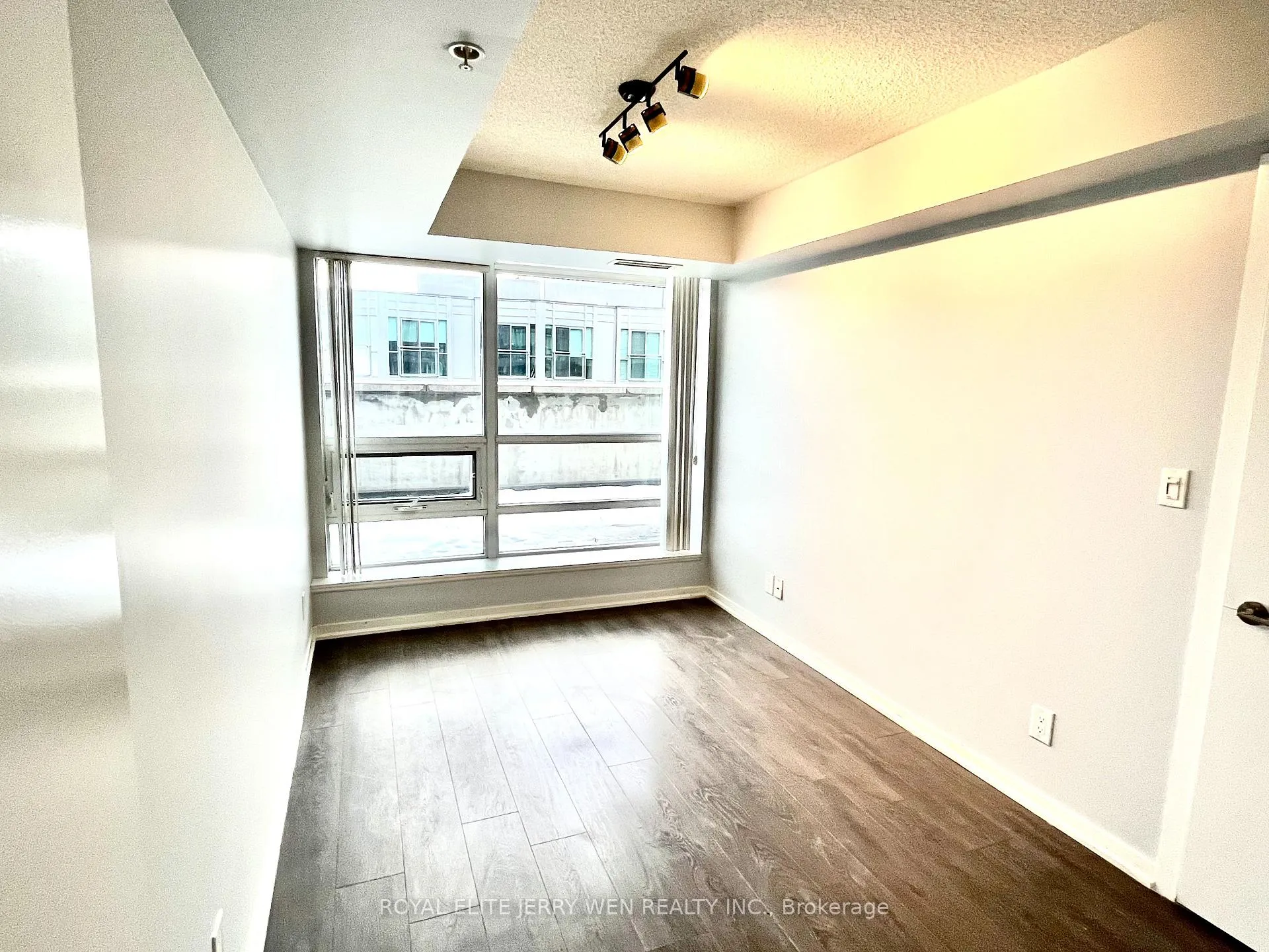 Photo 5 of Unit 918, 68 Abell Street, Toronto, Little Portugal — HOMEH