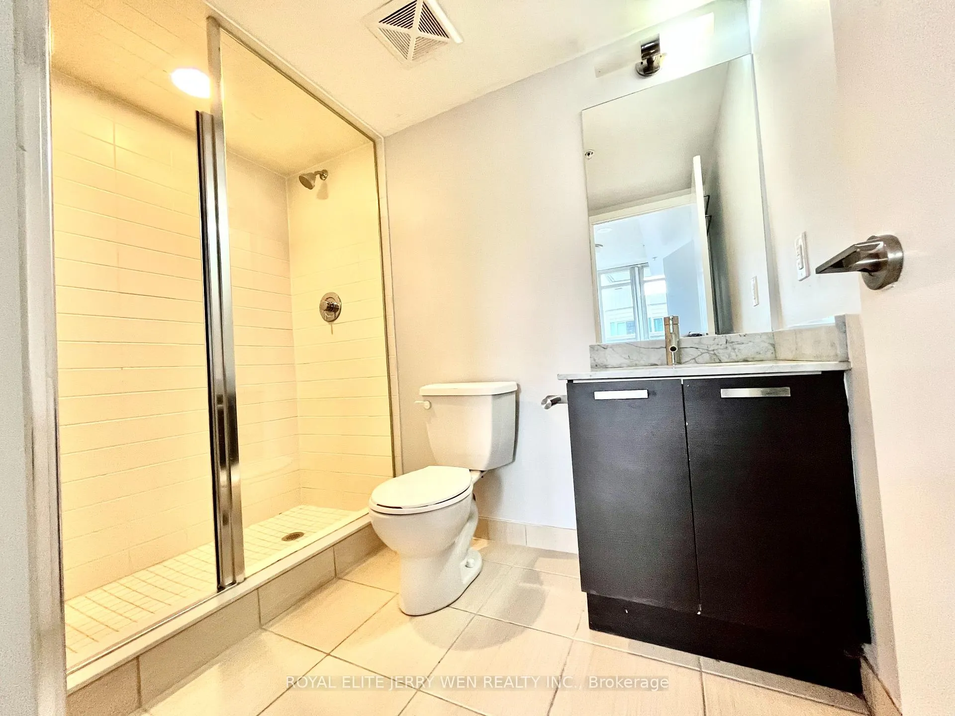 Photo 6 of Unit 918, 68 Abell Street, Toronto, Little Portugal — HOMEH