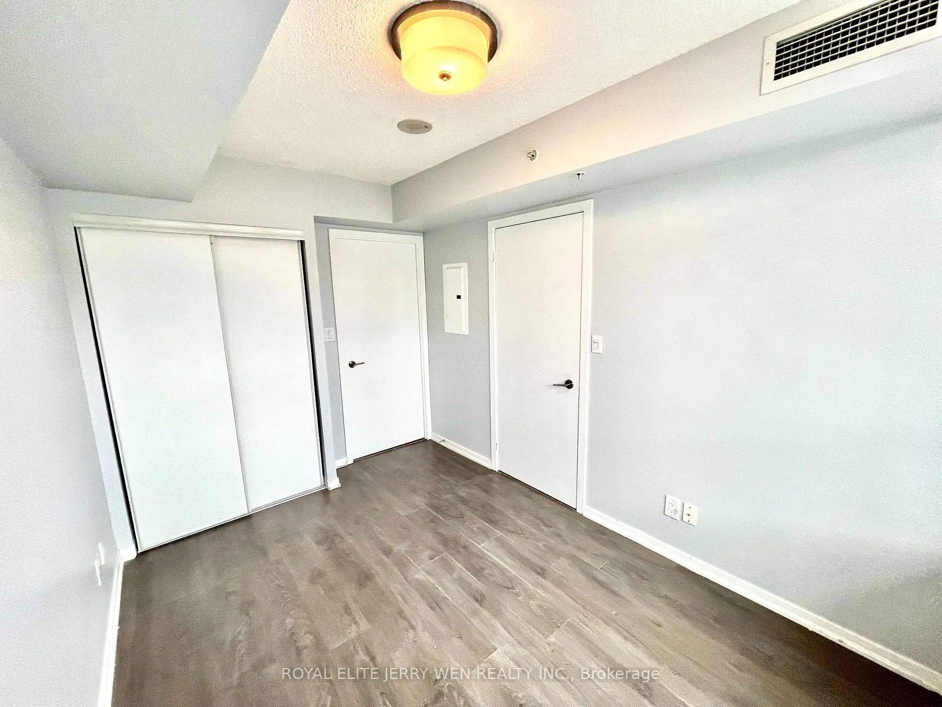Photo 9 of Unit 918, 68 Abell Street, Toronto, Little Portugal — HOMEH