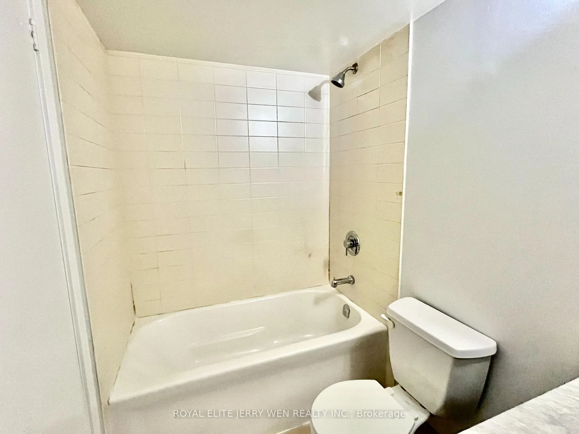 Photo 11 of Unit 918, 68 Abell Street, Toronto, Little Portugal — HOMEH