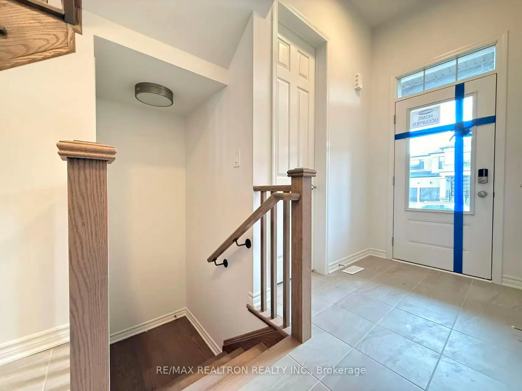 Photo 4 of 11 Moss Drive, Markham, Rural Markham — HOMEH