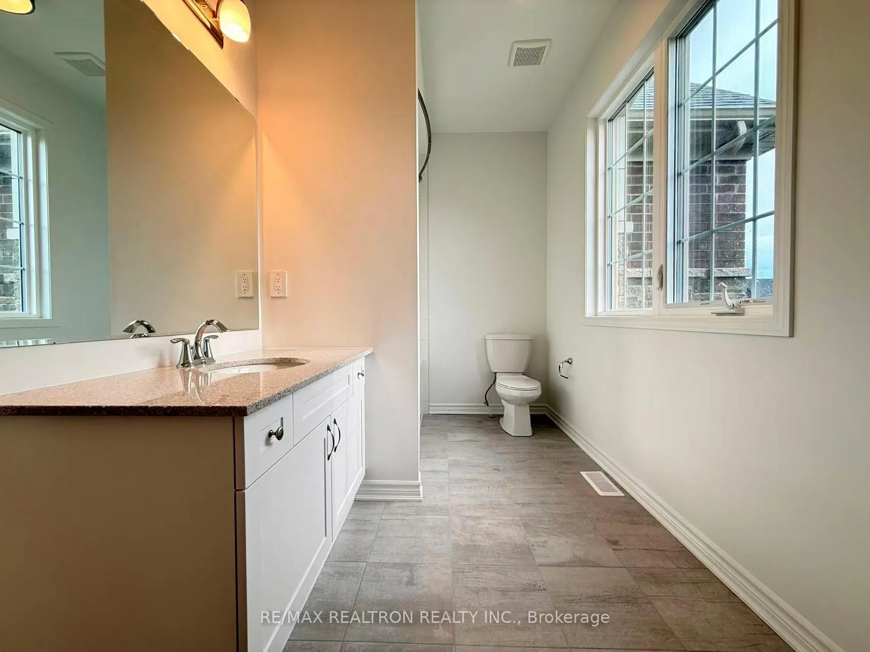 Photo 25 of 11 Moss Drive, Markham, Rural Markham — HOMEH