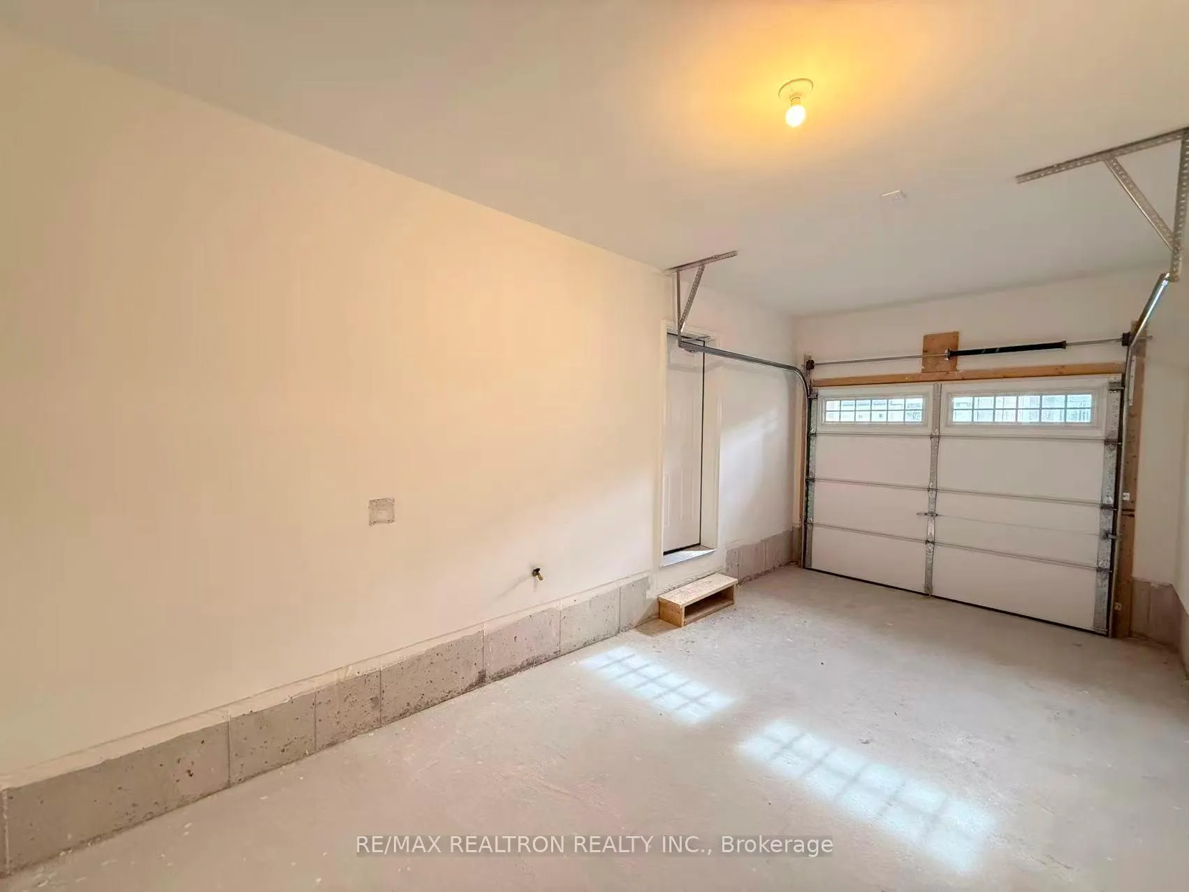 Photo 31 of 11 Moss Drive, Markham, Rural Markham — HOMEH