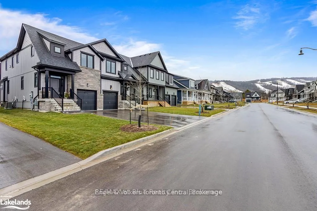 Photo 2 of 123 Black Willow Crescent, Blue Mountains — HOMEH