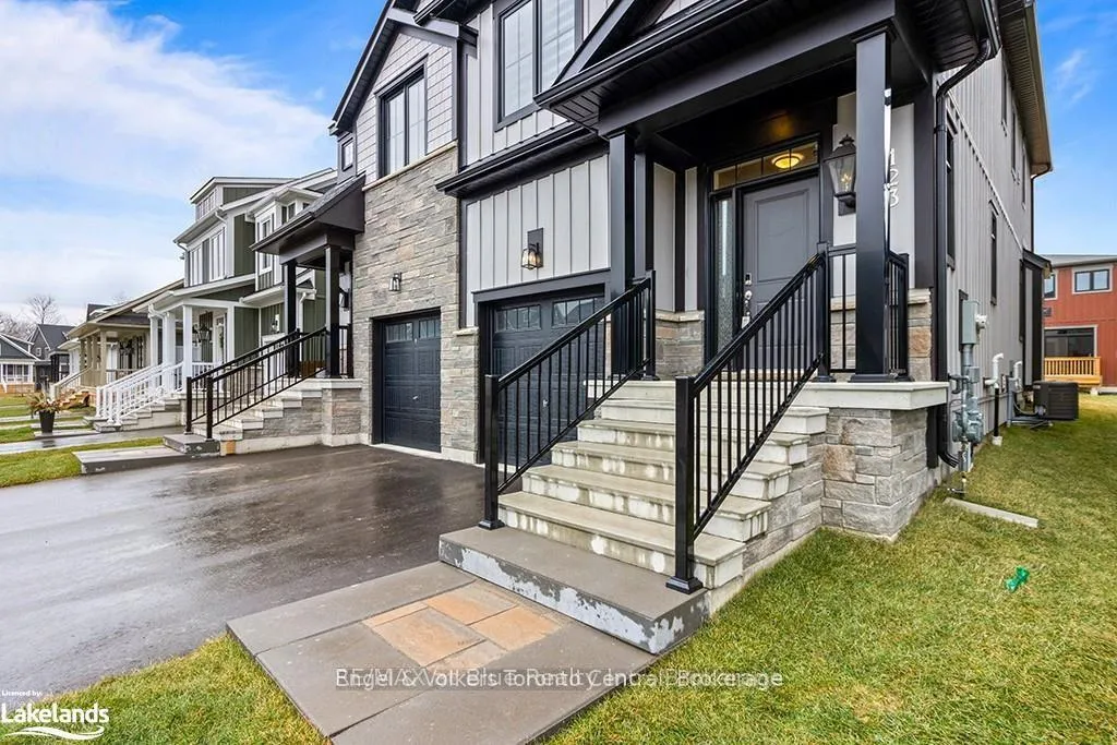 Photo 3 of 123 Black Willow Crescent, Blue Mountains — HOMEH