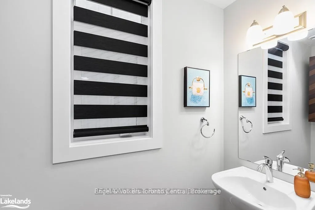 Photo 7 of 123 Black Willow Crescent, Blue Mountains — HOMEH