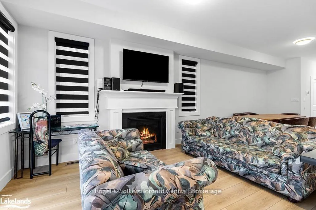 Photo 8 of 123 Black Willow Crescent, Blue Mountains — HOMEH