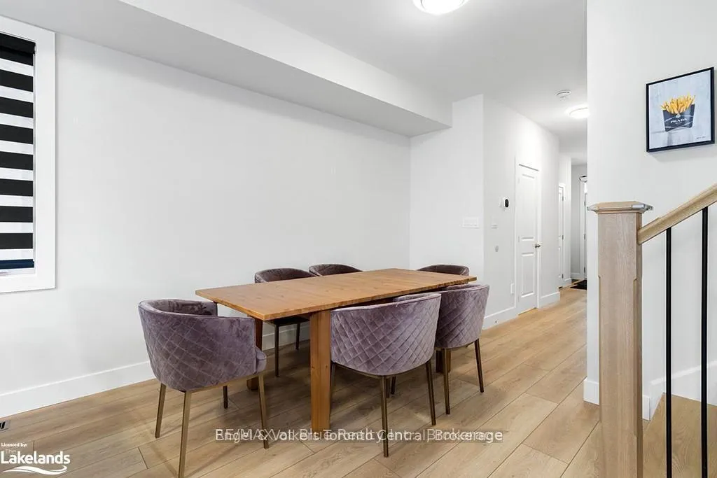 Photo 13 of 123 Black Willow Crescent, Blue Mountains — HOMEH