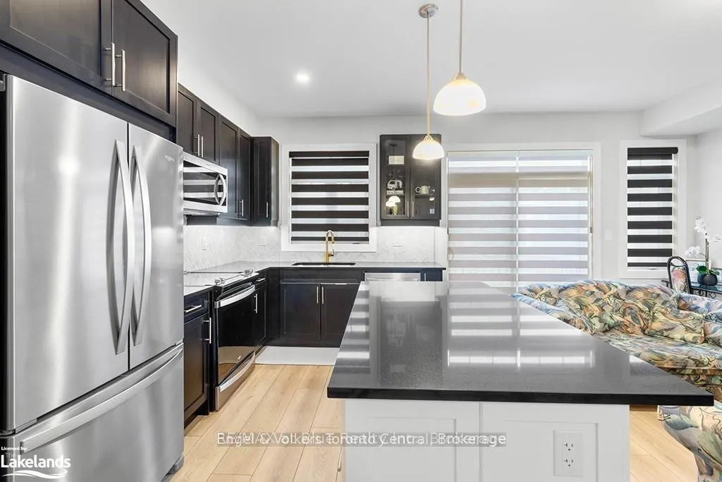 Photo 17 of 123 Black Willow Crescent, Blue Mountains — HOMEH