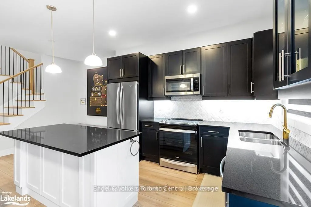 Photo 18 of 123 Black Willow Crescent, Blue Mountains — HOMEH