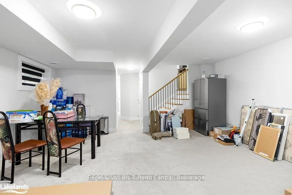 Photo 35 of 123 Black Willow Crescent, Blue Mountains — HOMEH