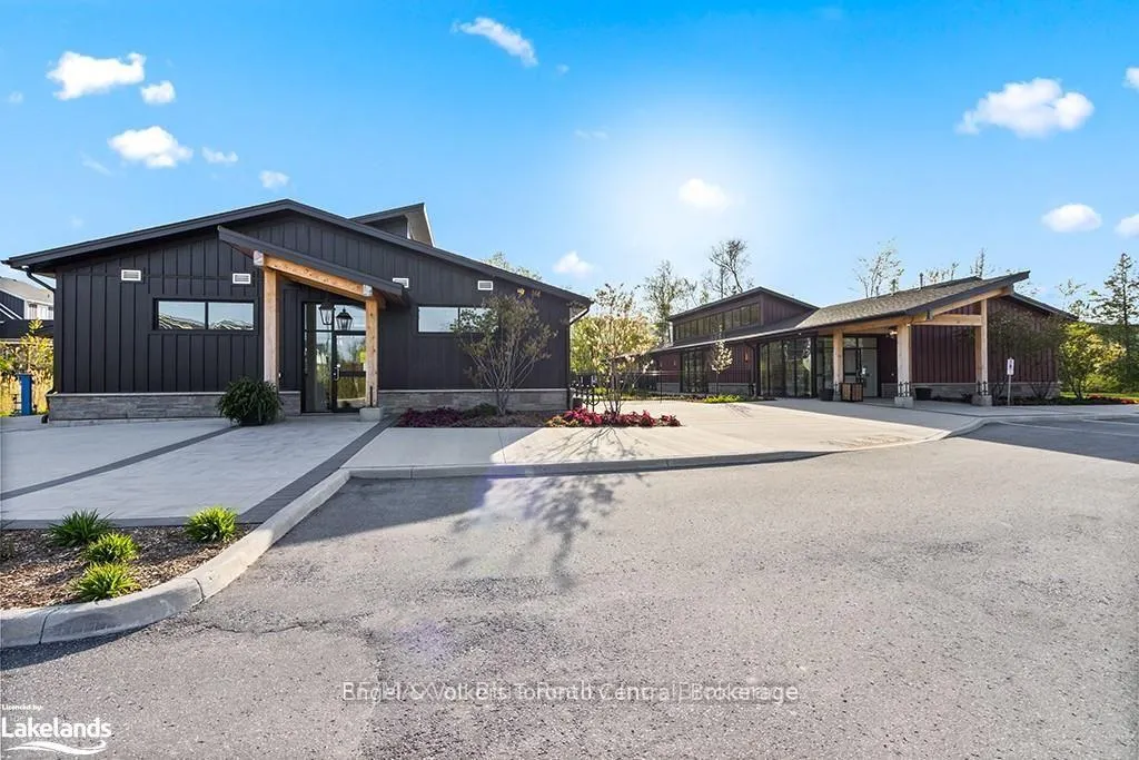 Photo 43 of 123 Black Willow Crescent, Blue Mountains — HOMEH