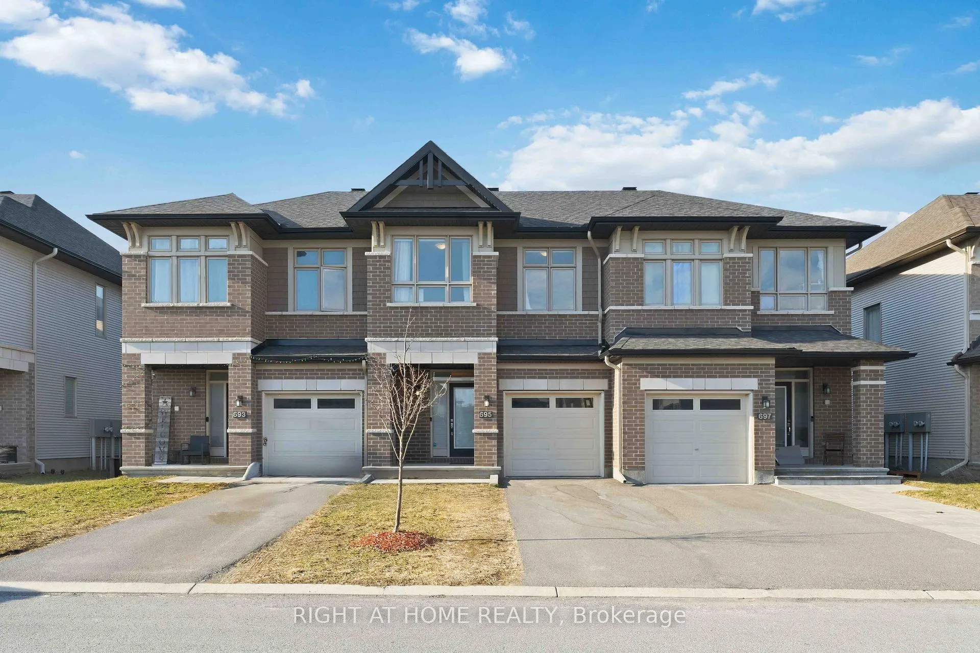 Photo 1 of 695 Capricorn Circle, Ottawa, Riverside South/Gloucester Glen — HOMEH