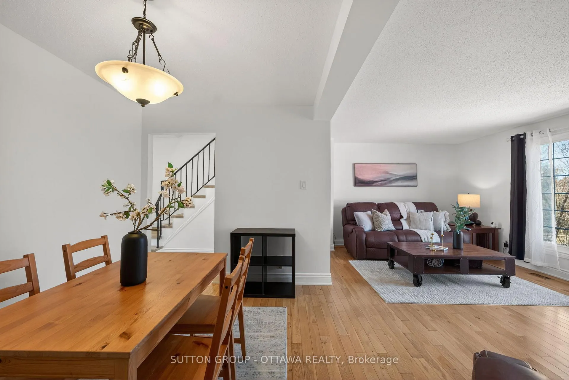Photo 14 of 285 Monterey Drive, Ottawa, Leslie Park — HOMEH