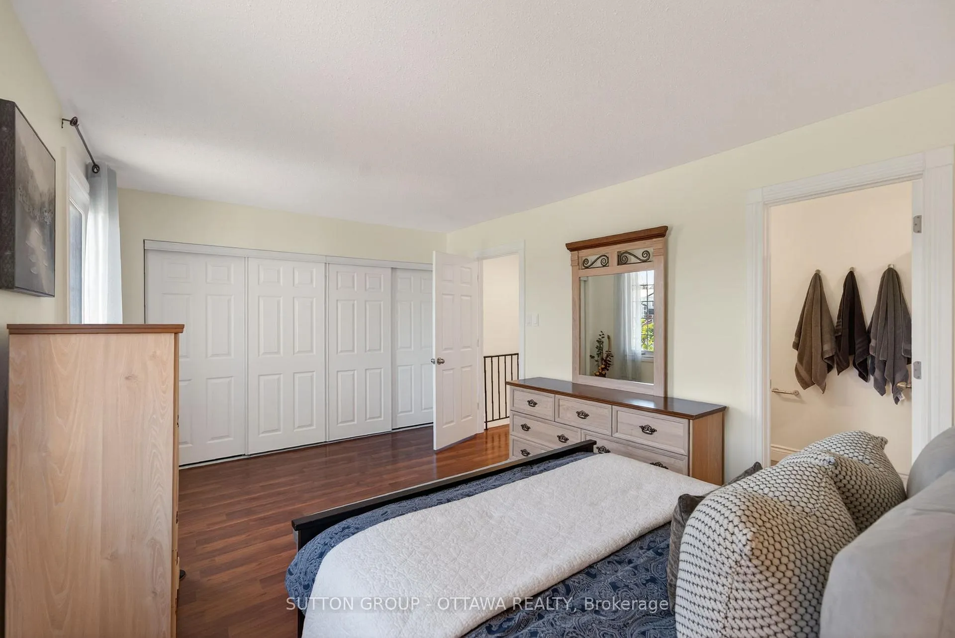 Photo 18 of 285 Monterey Drive, Ottawa, Leslie Park — HOMEH