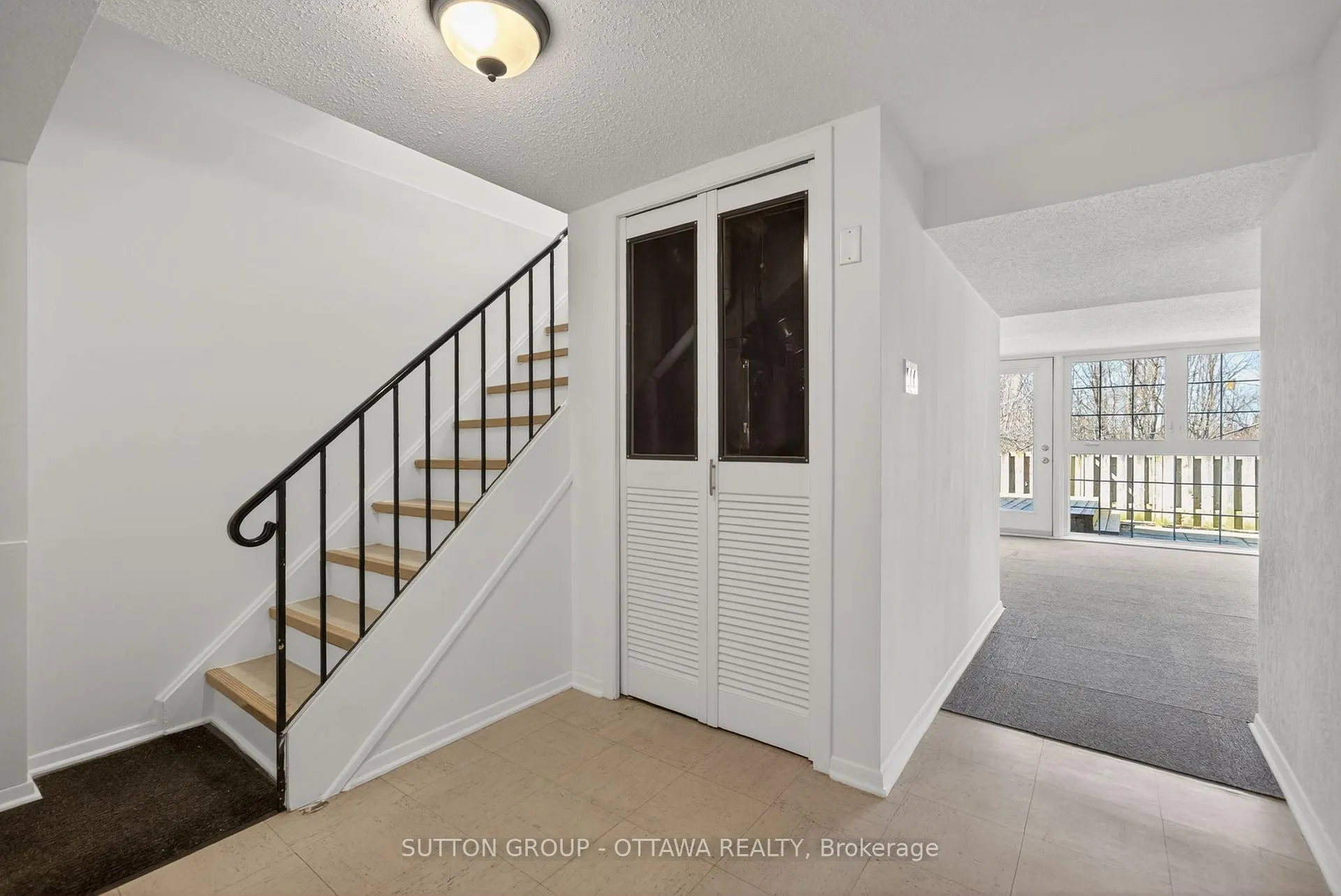 Photo 22 of 285 Monterey Drive, Ottawa, Leslie Park — HOMEH