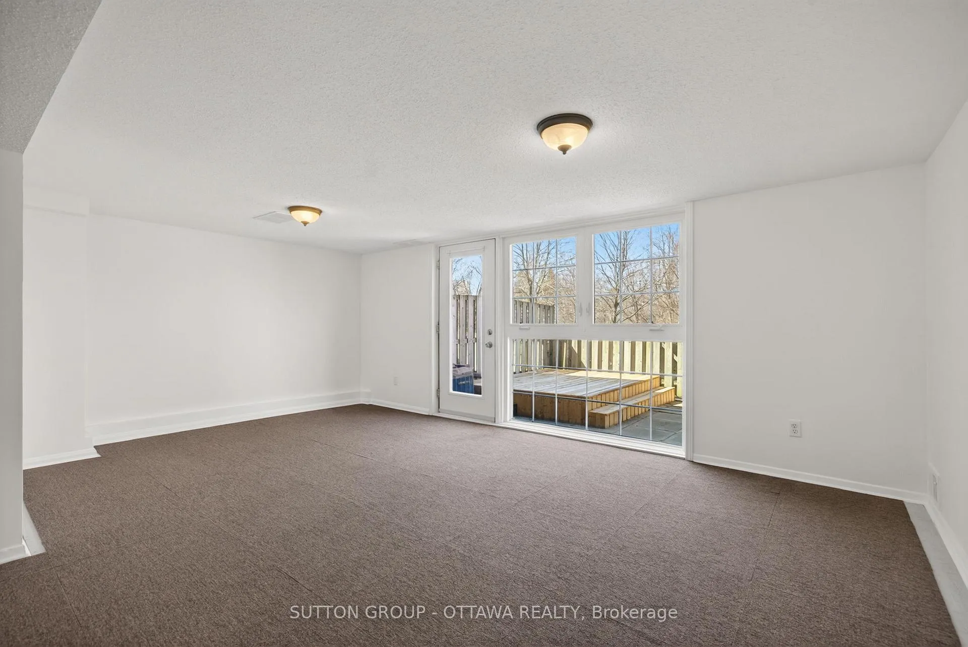 Photo 23 of 285 Monterey Drive, Ottawa, Leslie Park — HOMEH