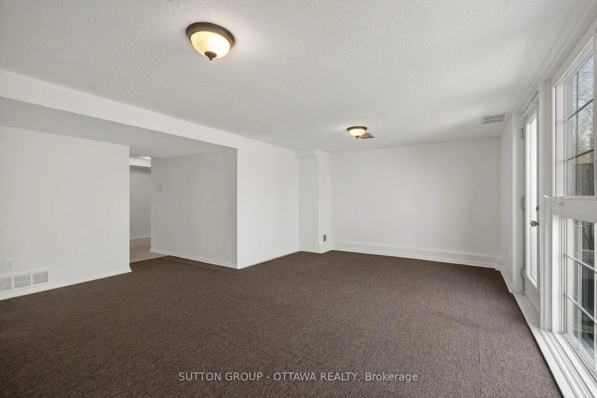 Photo 24 of 285 Monterey Drive, Ottawa, Leslie Park — HOMEH